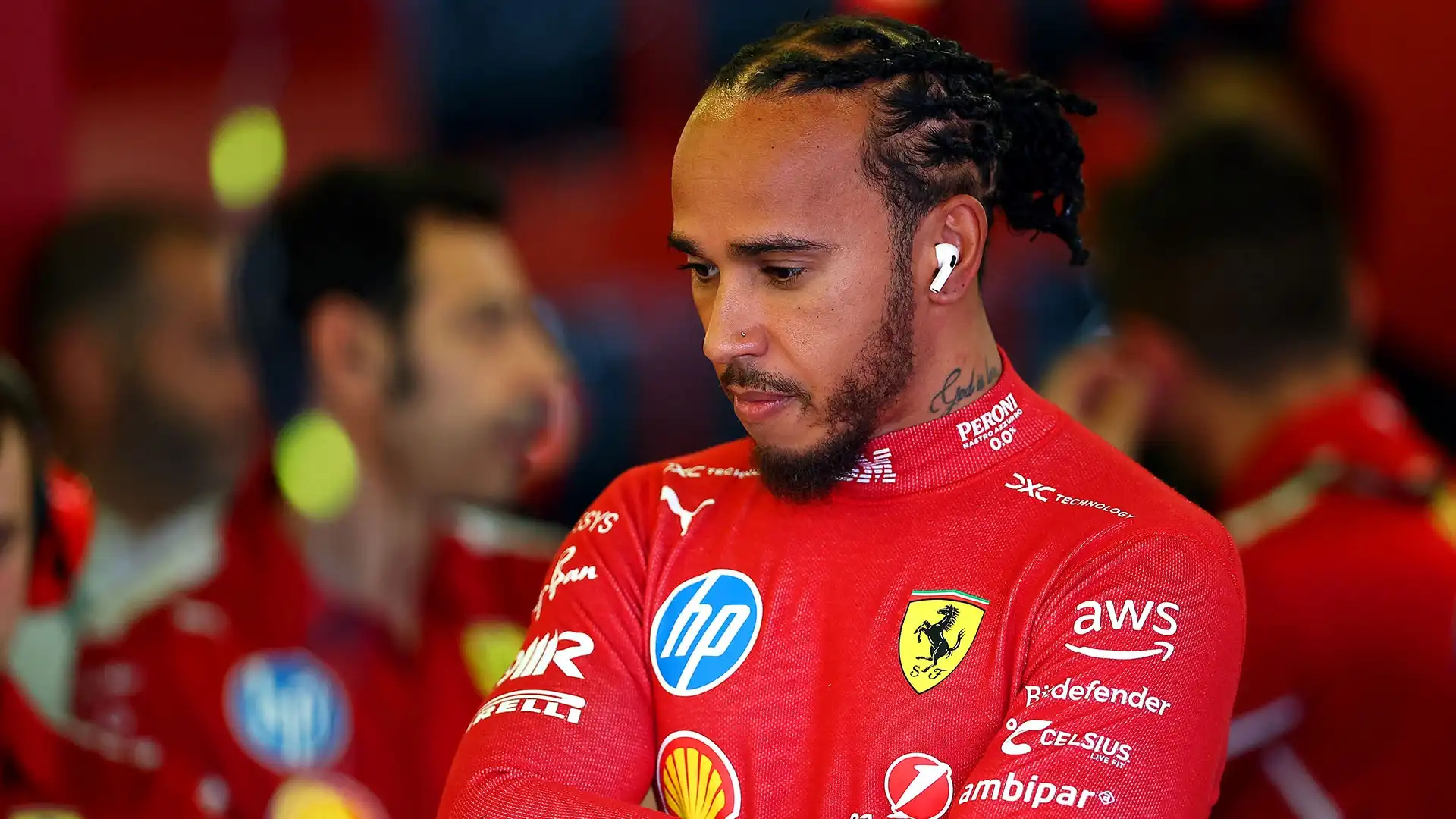 Lewis Hamilton, al suo primo weekend in Ferrari, ha chiuso in quinta posizione