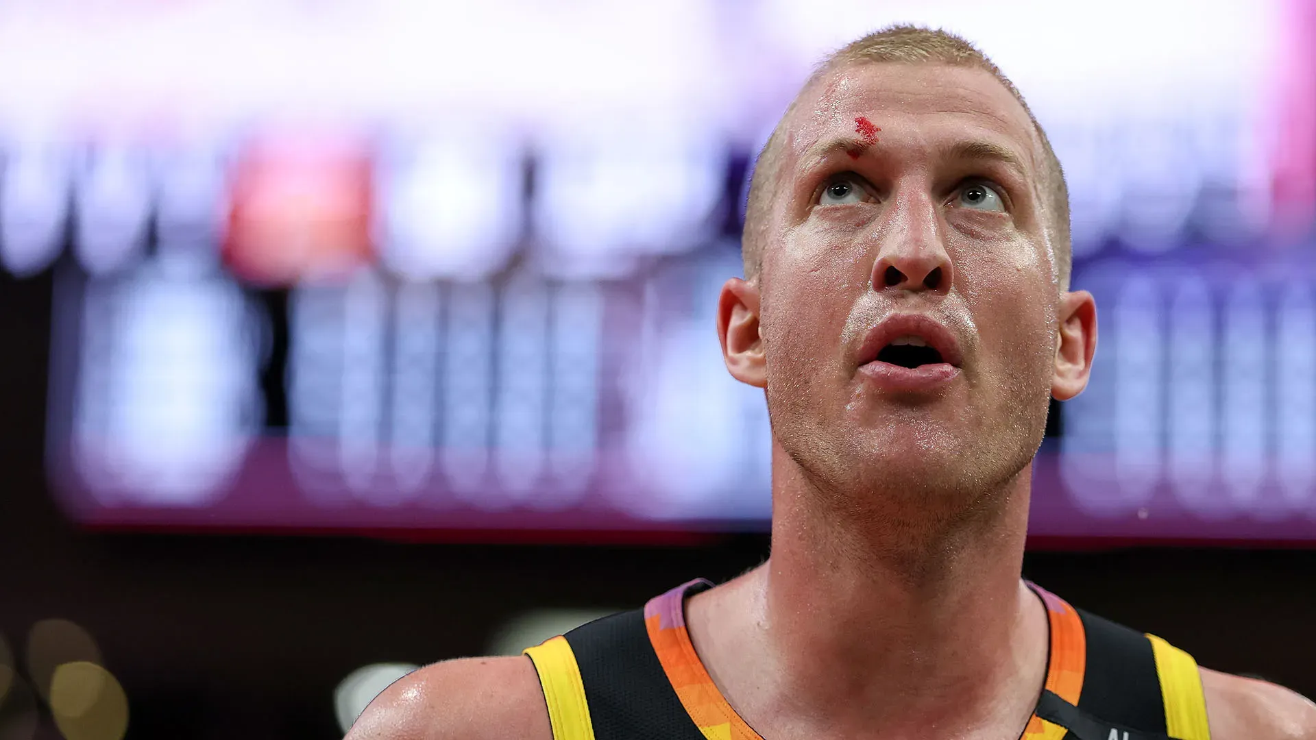 Plumlee è rimasto ferito alla fronte