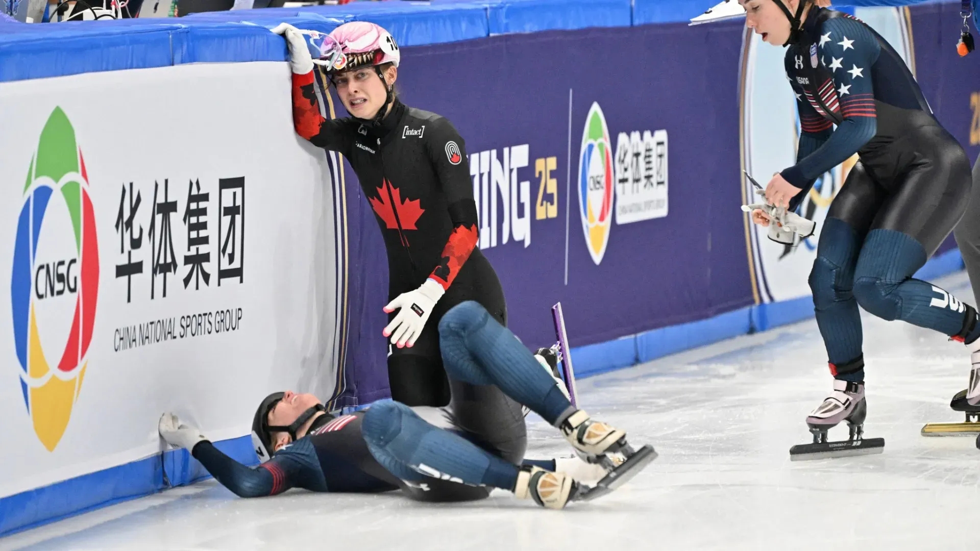 Enorme spavento dopo lo scontro tra Kristen Santos-Griswold e Danae Blais