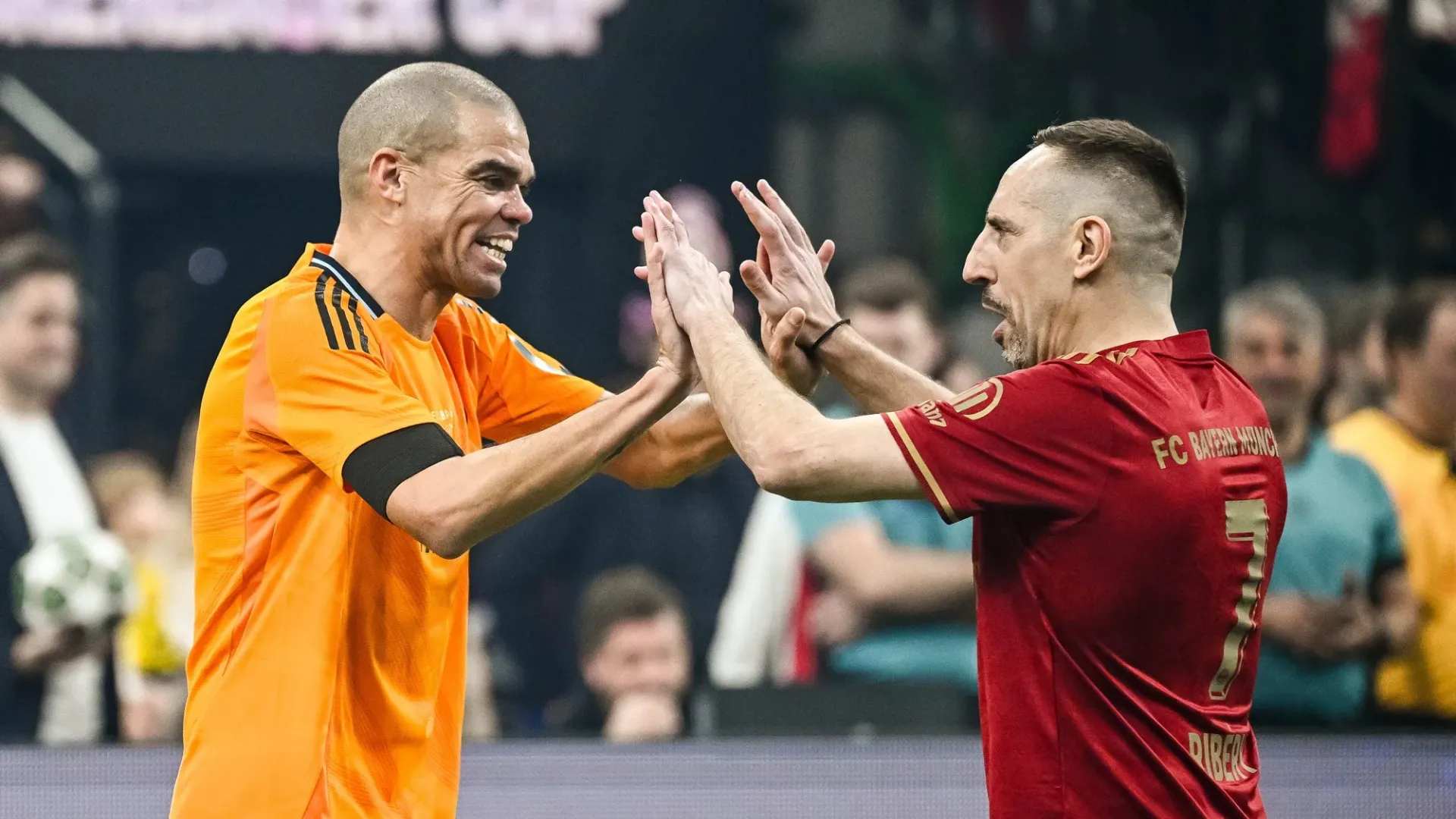 Si è rinnovato il duello tra Ribery e il grande ex del Real Pepe