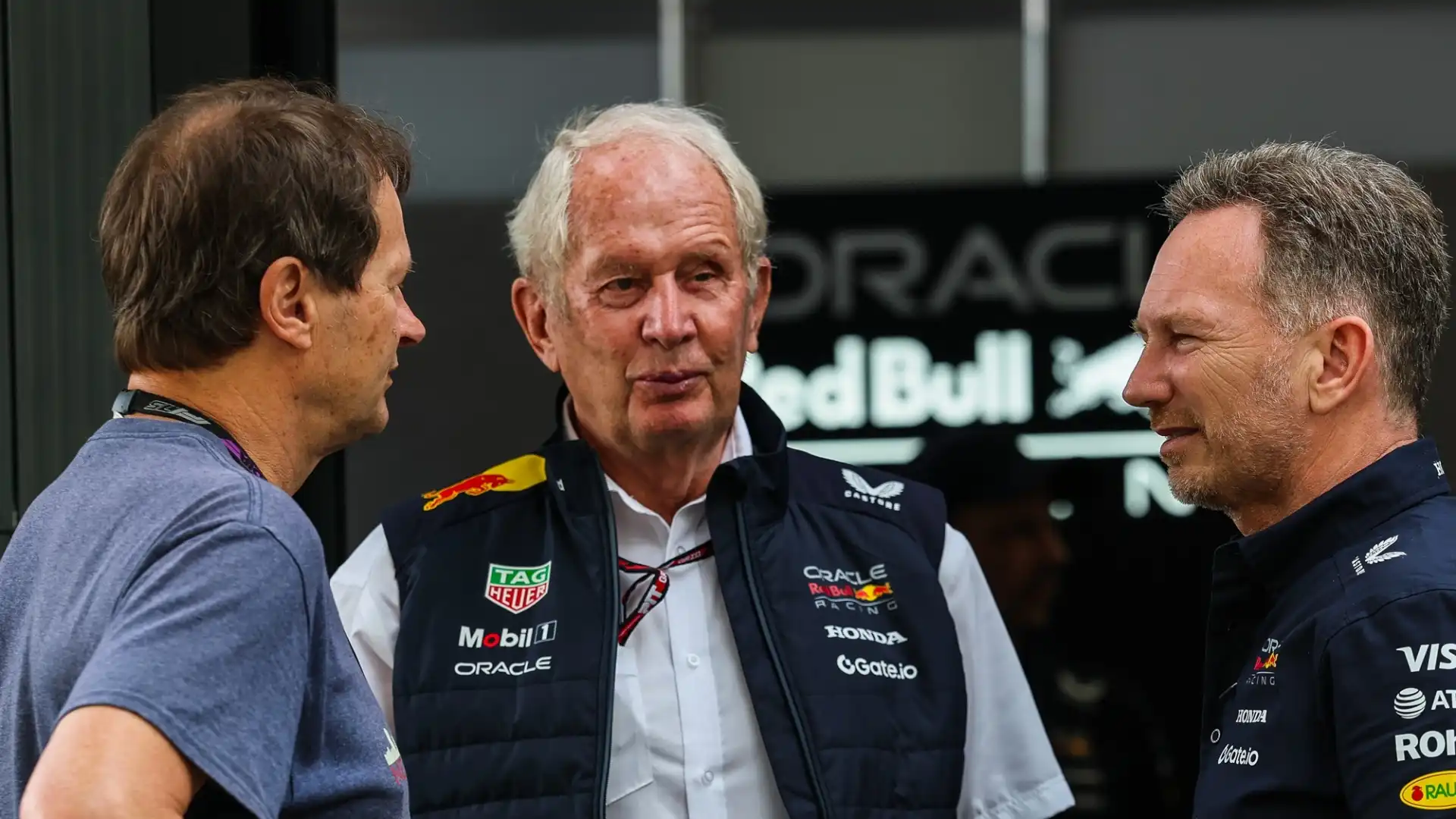 Proprio il suo pianto ha irritato il dirigente della Red Bull Helmut Marko: "Ha messo su una scenata un po' imbarazzante"