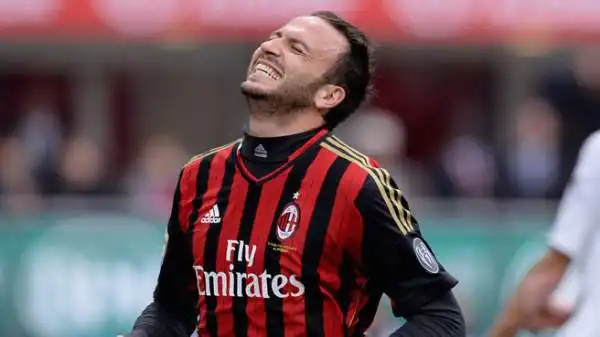 Milan-Livorno 3-0. Pazzini 6,5. Dal 28 aprile al 19 aprile. Quasi un anno dopo torna a urlare al Meazza, segnando dopo aver gettato un'occasione alle ortiche. Ora deve ritrovare continuità.