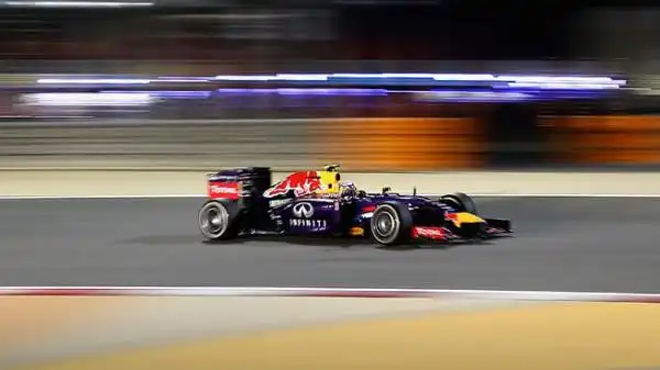 Ricciardo 8. Senza ombra di dubbio il volto sorridente di casa Red Bull. Si riporta a ridosso del podio strappatogli in Australia e umilia Vettel con un sorpasso da urlo. Il re dei motorizzati Renault