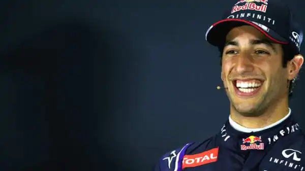 Ricciardo 8. Se la Red Bull addirittura chiede a re Vettel di lasciarlo parlare vuol dire che l'australiano dal sorriso perenne ha proprio lasciato il segno. Ed è molto più cattivo di quanto sembri.