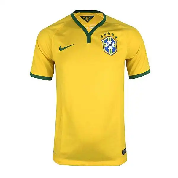 Verde-oro, come da tradizione secolare, per il Brasile.