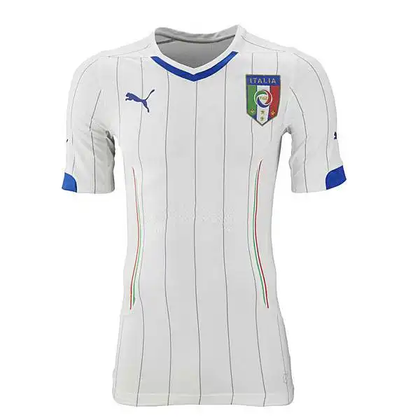 Nel 2000, nella finale dell'Europeo con la Francia, l'Italia giocò in bianco.