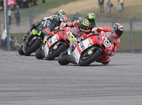 Nel Gran Premio degli Stati Uniti vince il solito Marquez davanti a Pedrosa e alla Ducati di Dovizioso. Ottavo Valentino Rossi.