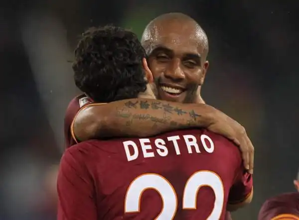 Riecco Florenzi, Roma al fotofinish. Un gol in pieno recupero regala il 2-1 ai giallorossi contro il Torino. Immobile aveva risposto a Destro.