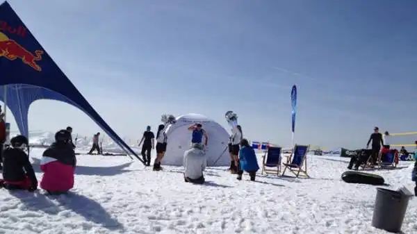 Al Plan de Corones è andata in scena la tappa italiana dello Snow Volleyball Tour 2014 powered by Amway.