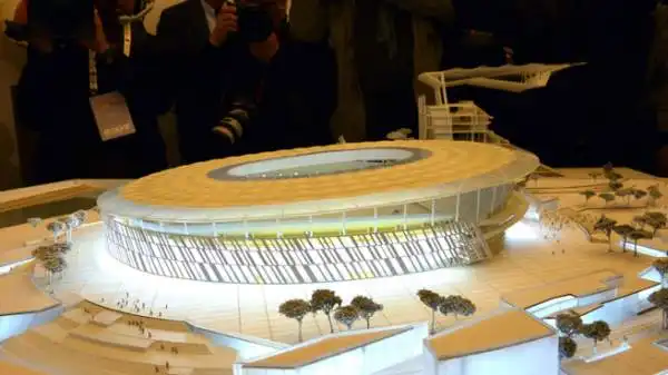 Il nuovo impianto giallorosso dovrebbe essere pronto tra due anni: "E' ispirato al Colosseo, incuterà timore agli avversari".